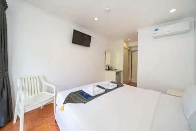 スタンダードダブルルーム — Patong Central Residence and Apartment